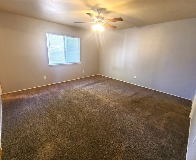 Building Photo - $2150 3BR- South East Arlington