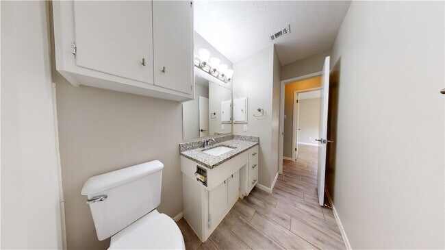 Building Photo - 3923 Olive St