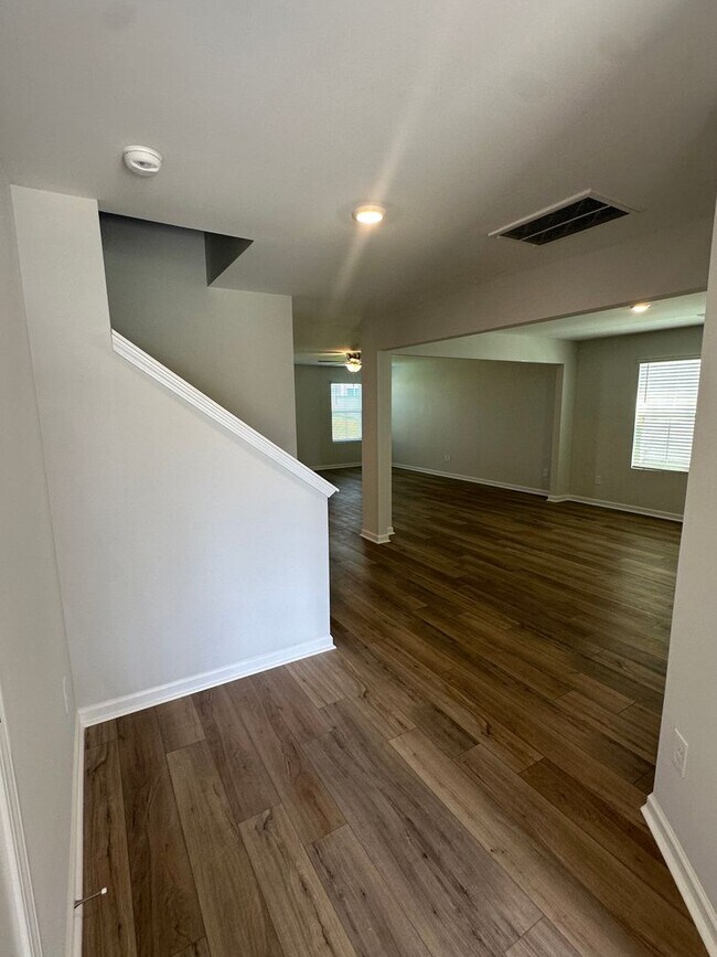 Building Photo - 926 Lodgepole Ln