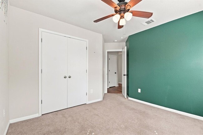 Building Photo - 241 Eagle Brook Ln