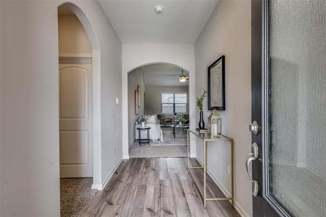 Building Photo - 304 Aceves Ct