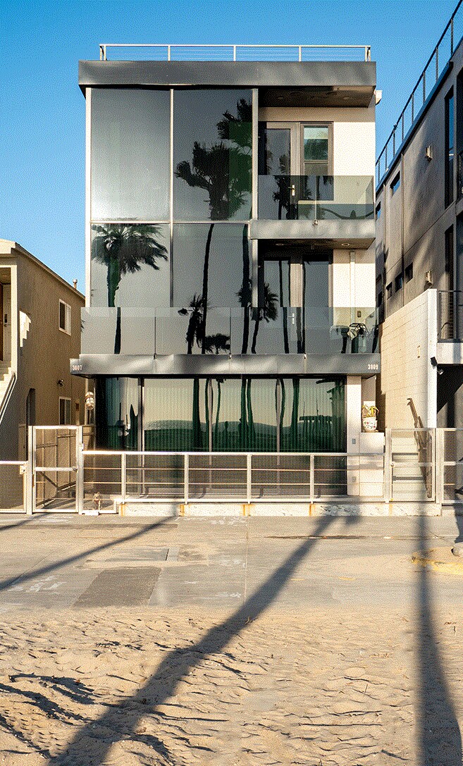 Building Photo - 3009 Ocean Front Walk
