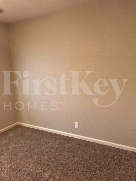 Building Photo - 5904 Jerry Dr