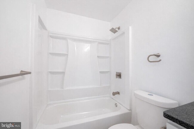 Building Photo - 20 Fort Sumpter Rd