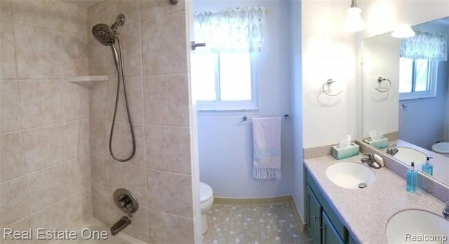 Building Photo - 5837 Folkstone Dr