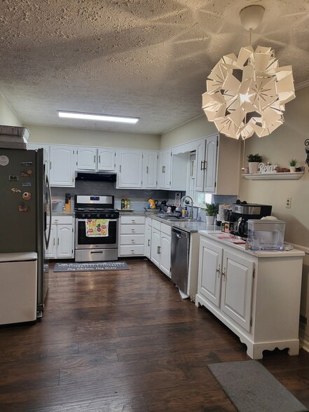 Building Photo - 5111 Cavalier Dr SE