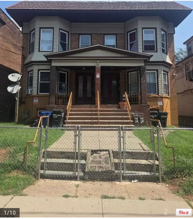 Building Photo - 129-131 Cherry St