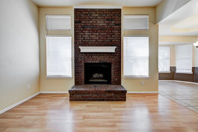 Building Photo - 2904 Canyon Oaks Ct