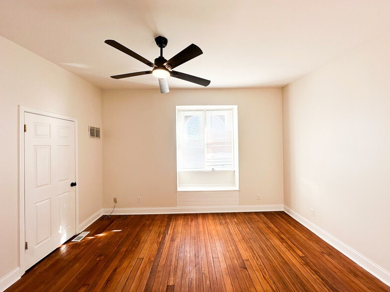 Building Photo - 3333 California Ave