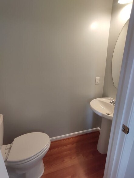 Building Photo - 5317 Seahorse Pl