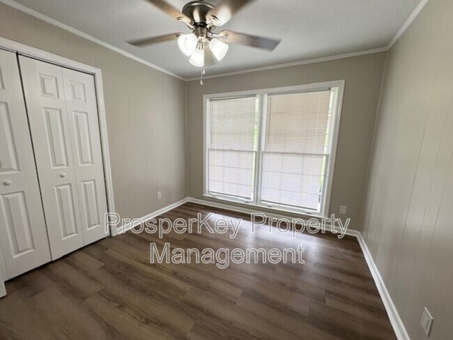 Building Photo - 5061 Thomason Ave