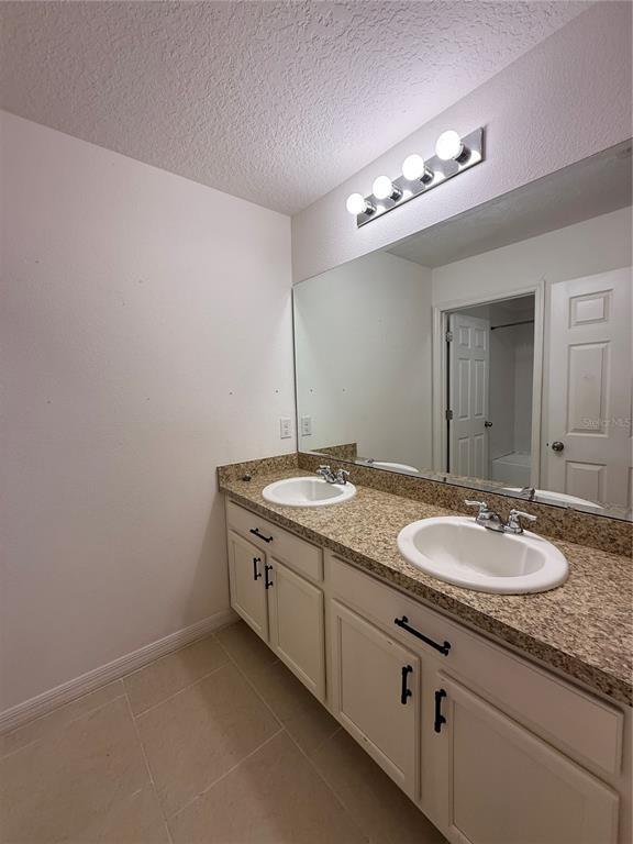 Building Photo - 1225 Pensacola Ct