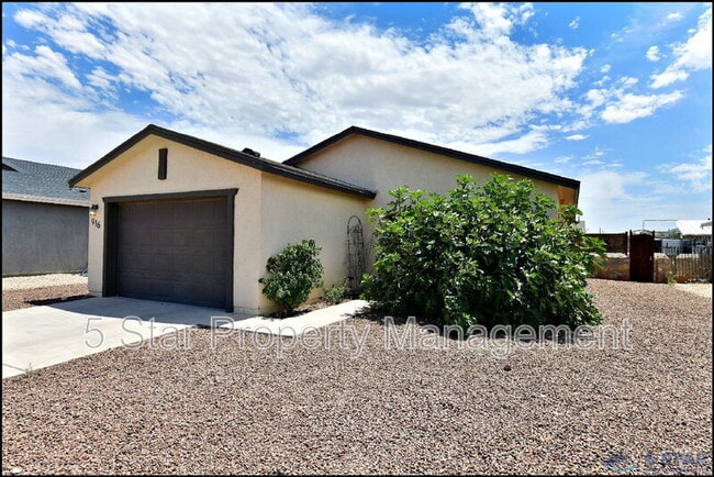 Building Photo - 916 Villa Seca Dr