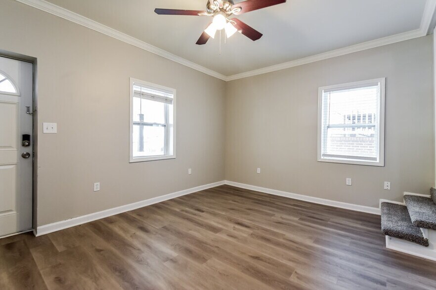 Building Photo - 1175 McDaniel St SW