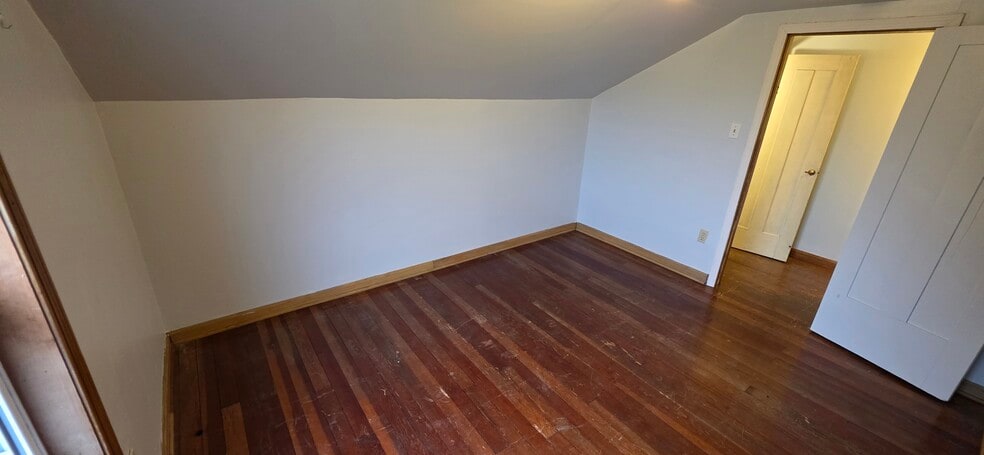 Upstairs Bedroom 3 - 8295 Limeridge Rd