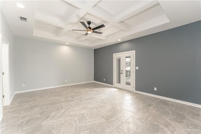 Building Photo - 1711 Lago Delton