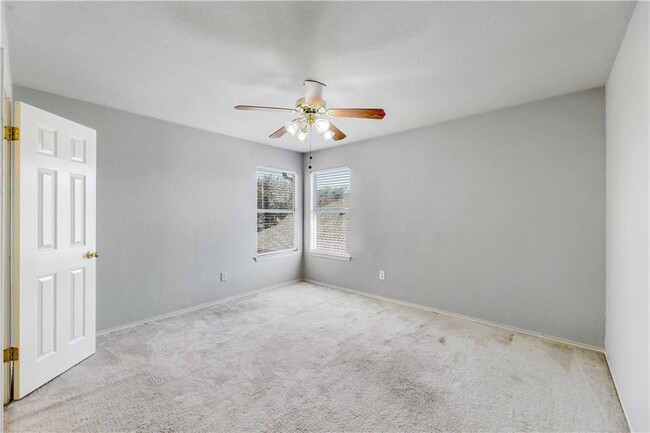 Building Photo - 1003 Antelope Ridge