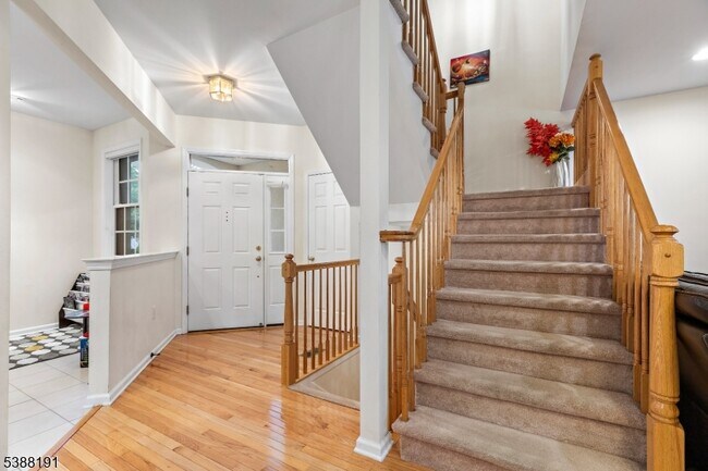 Building Photo - 28 Henning Terrace
