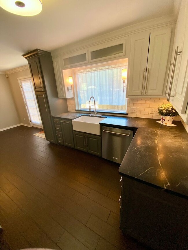 Building Photo - ** 3/1.5 RIVER OAKS CONDOMINIUM **