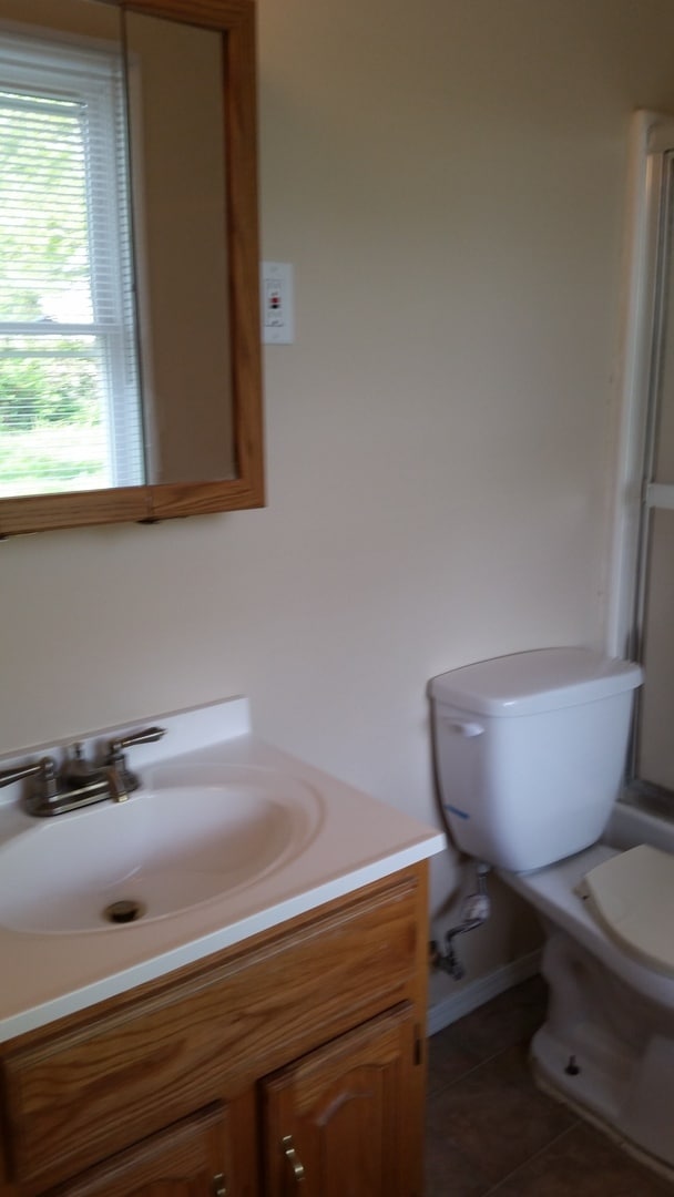 Building Photo - Great 3 bedroom 2 bath rancher at an amazi...