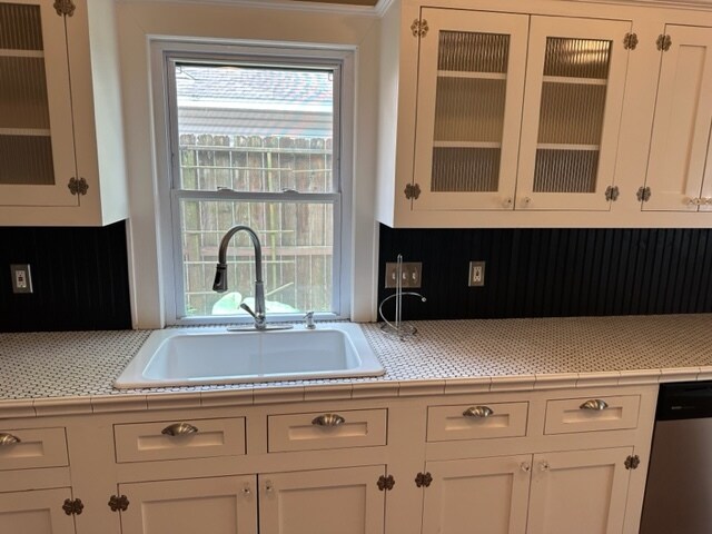 Kitchen - 1023 W Gardner St