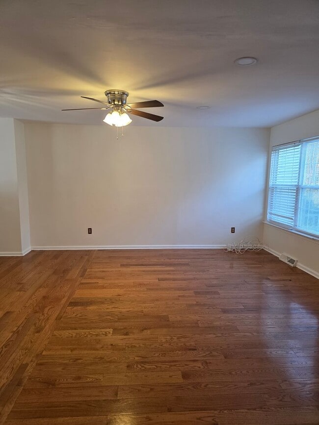 Building Photo - Bay Tree Neighborhood in Dover