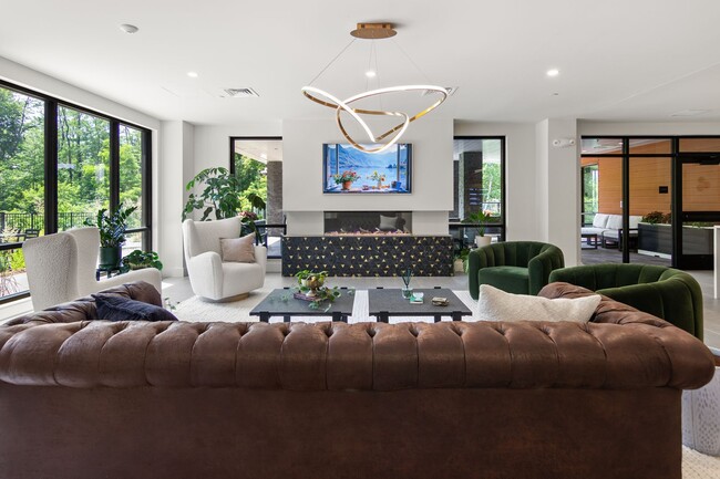 Building Photo - Courtyard Calm Meets City Convenience – 1B...