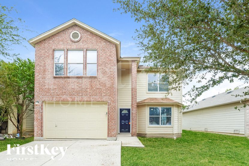 Primary Photo - 11335 Saratoga Coach