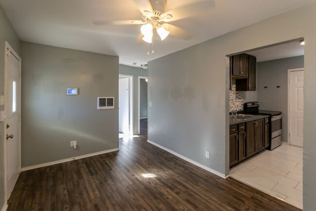 Building Photo - Charming 2-Bed, 1-Bath Home in South Oklah...