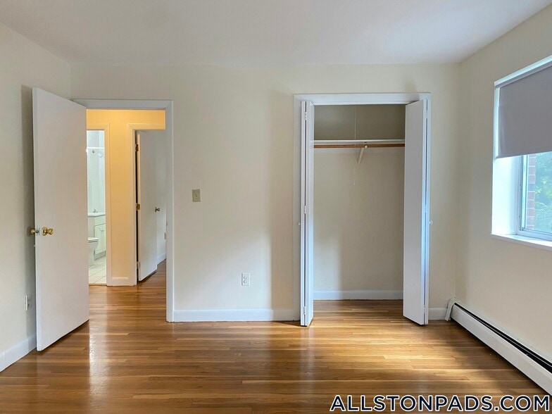 Building Photo - 90 Gardner St