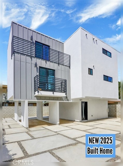 Primary Photo - 1211 N Kingsley Dr