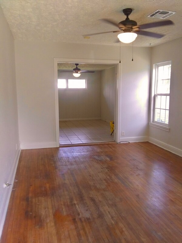 Building Photo - 316 N Wanda Dr
