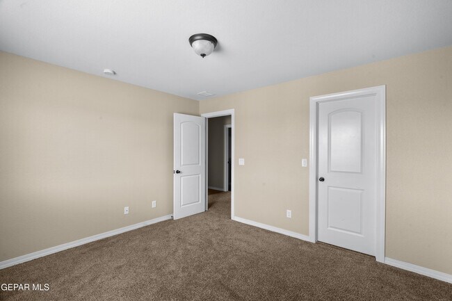 Building Photo - 14940 Tim Hardaway