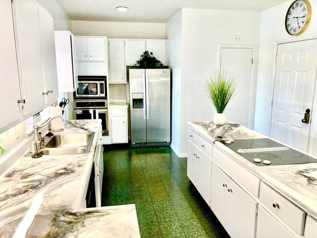 Building Photo - 1343 Waters Edge Dr