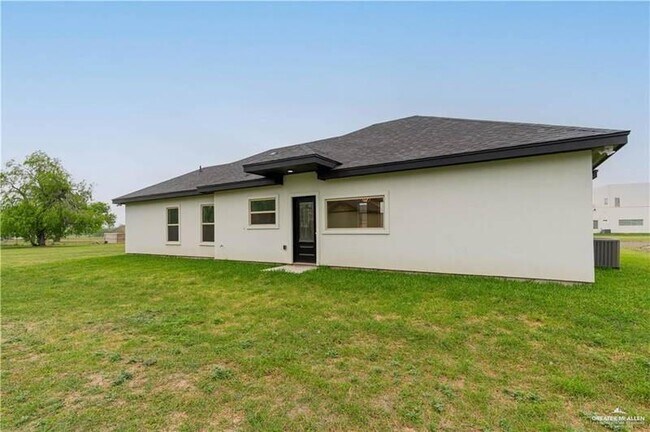 Building Photo - 2600 Vivien Dr