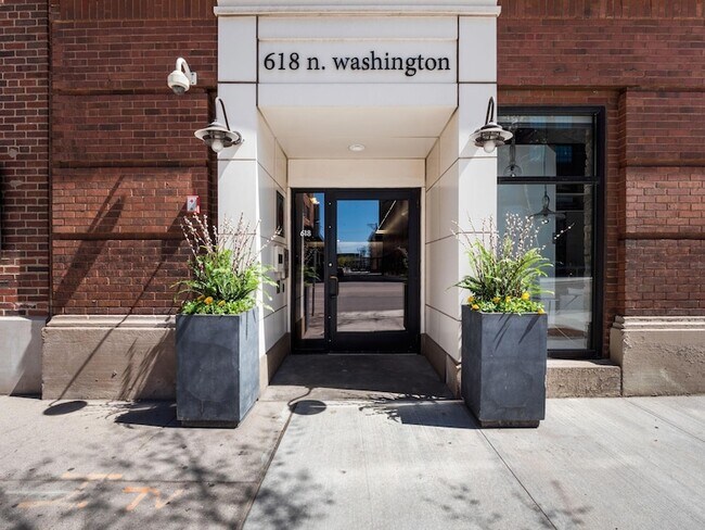 Building Photo - 618 N Washington Ave