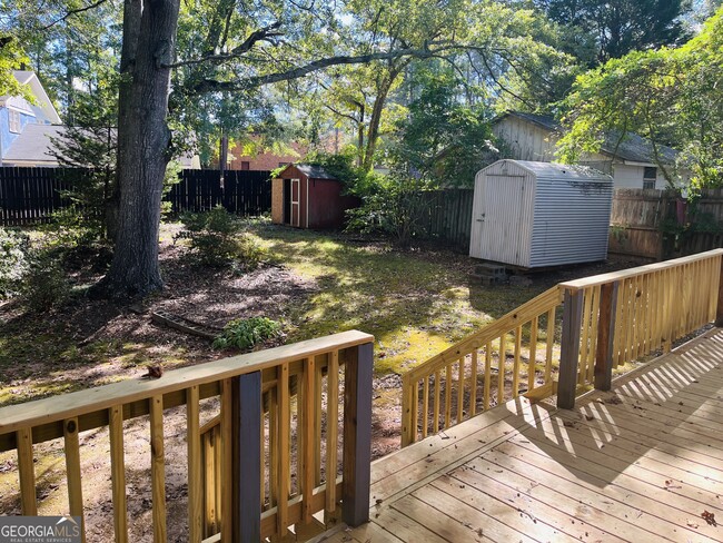 Building Photo - 531 Locke St