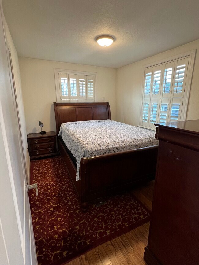 Building Photo - 1140 Tuolumne St