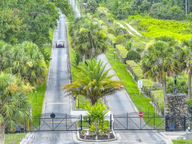 Building Photo - 7032 River Run Blvd