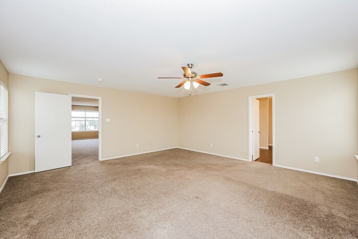 Building Photo - 200 Cheyenne Dr