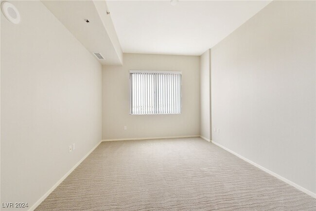 Building Photo - 8255 S Las Vegas Blvd
