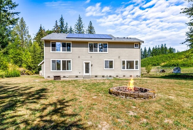 Building Photo - 6.6 Acre Retreat