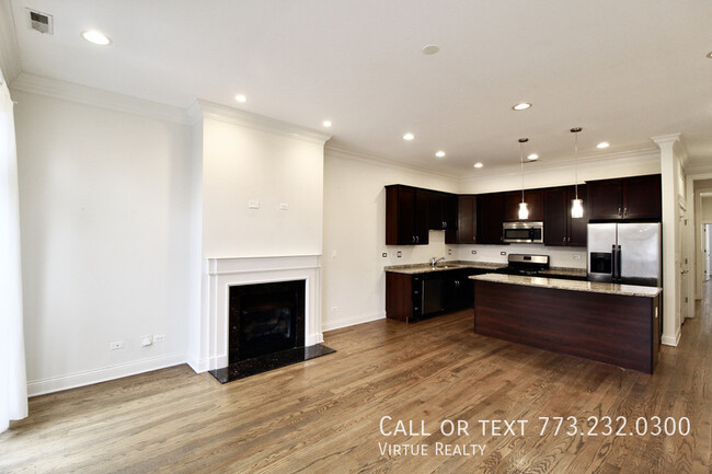 Building Photo - Fulton Market Condo-Quality 3 bedroom 2 ba...