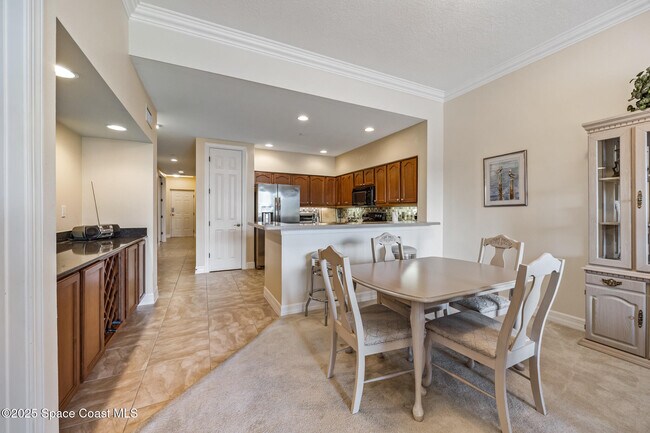 Building Photo - 540 S Banana River Dr
