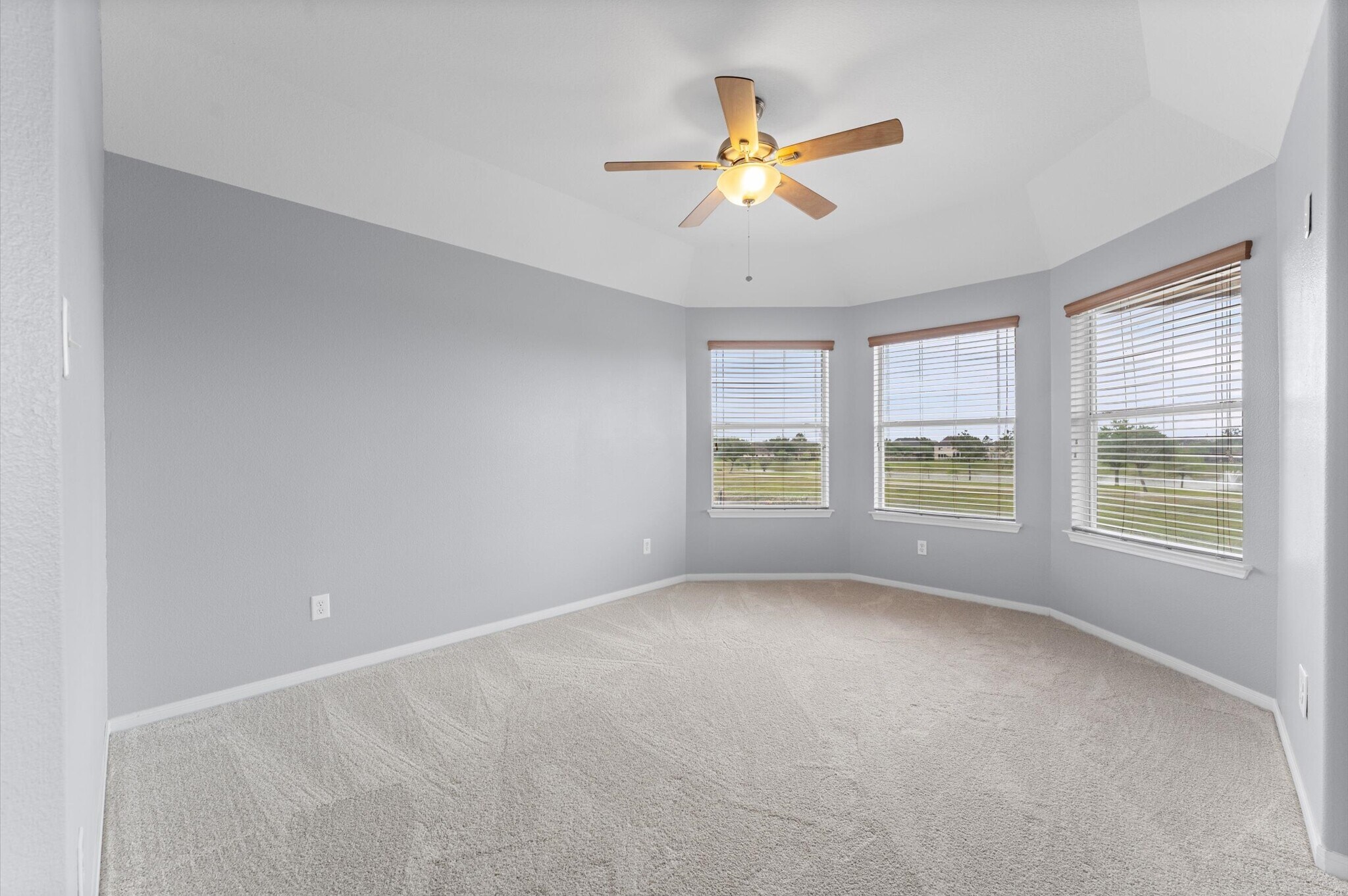 Building Photo - 13402 Great Creek Dr