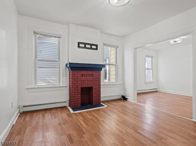 Building Photo - 125 Columbia Ave