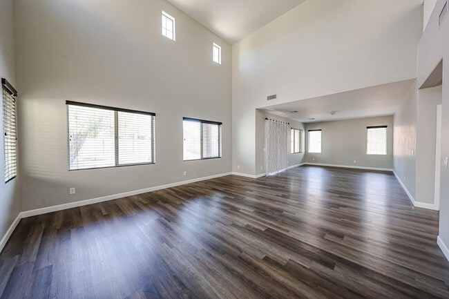 Building Photo - 16982 W Rio Vista Ln