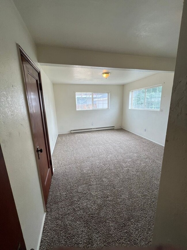 Building Photo - HARDWOOD FLOOR - CLOSE TO VA - MIDTOWN - Y...