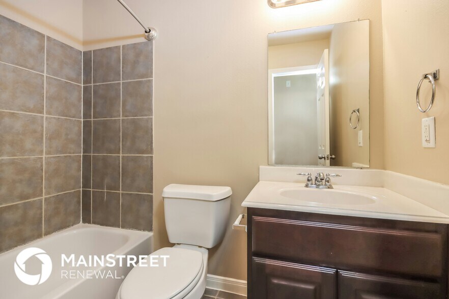 Building Photo - 308 Broken Pine Ct