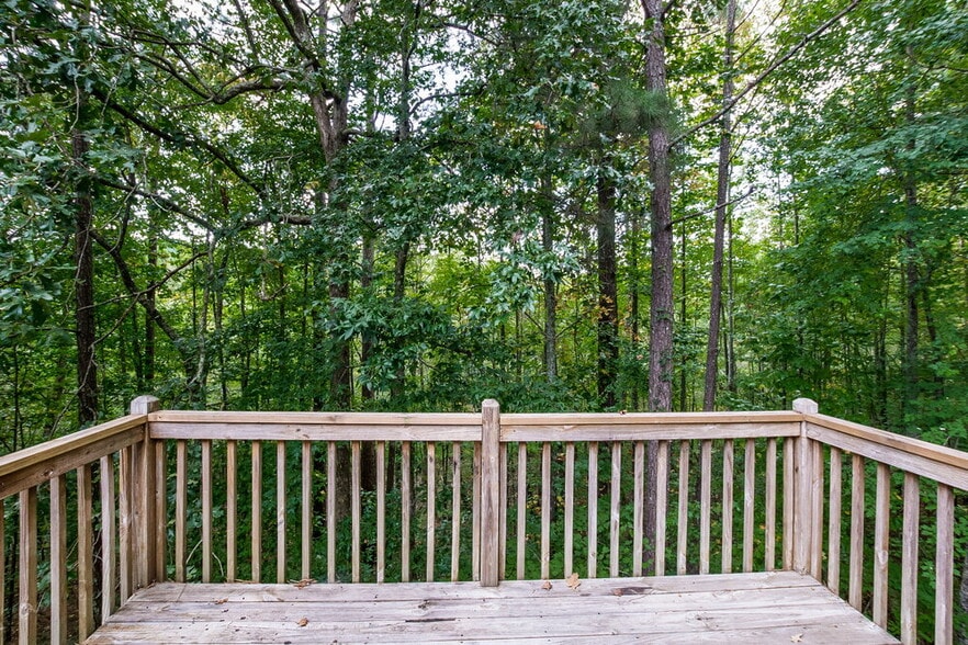 Building Photo - 18 Black Water Dr